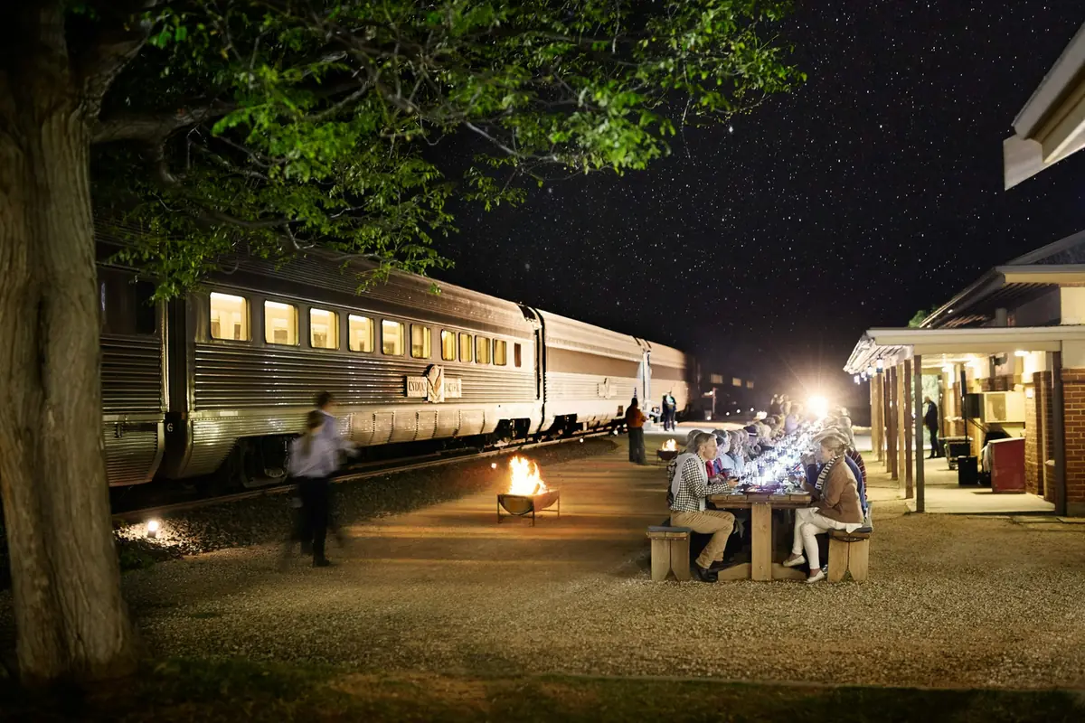 Dîner sous les étoiles à Rawlinna