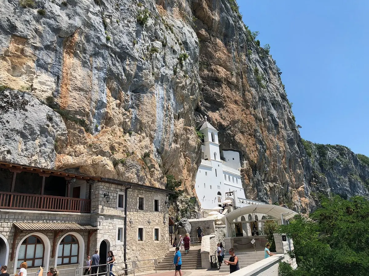 Monastère d'Ostrog