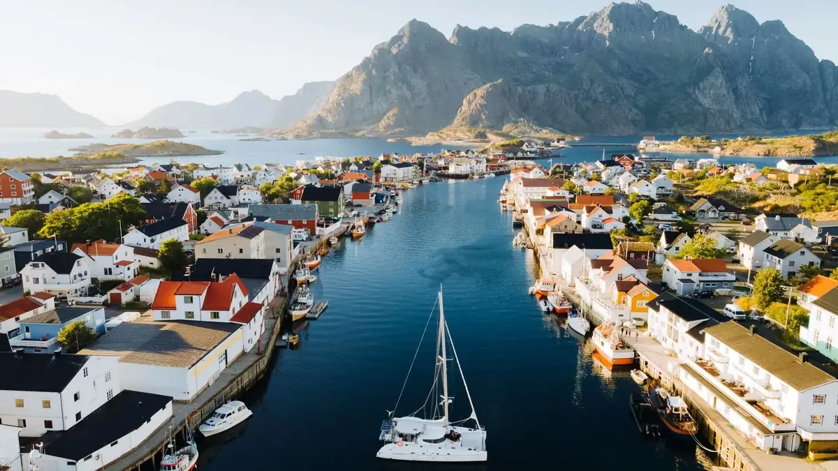 Henningsvær